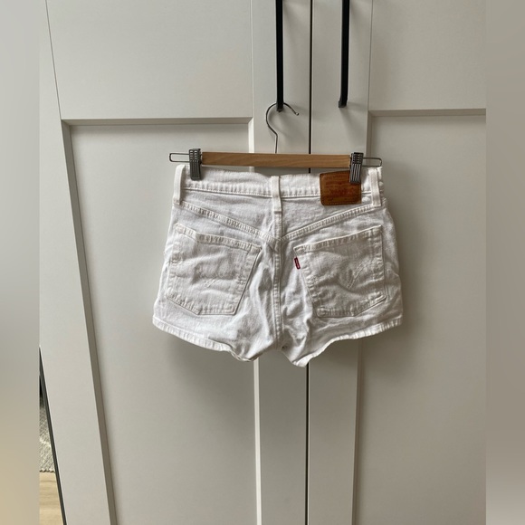Levi’s 501 white jean shorts - Picture 2 of 2